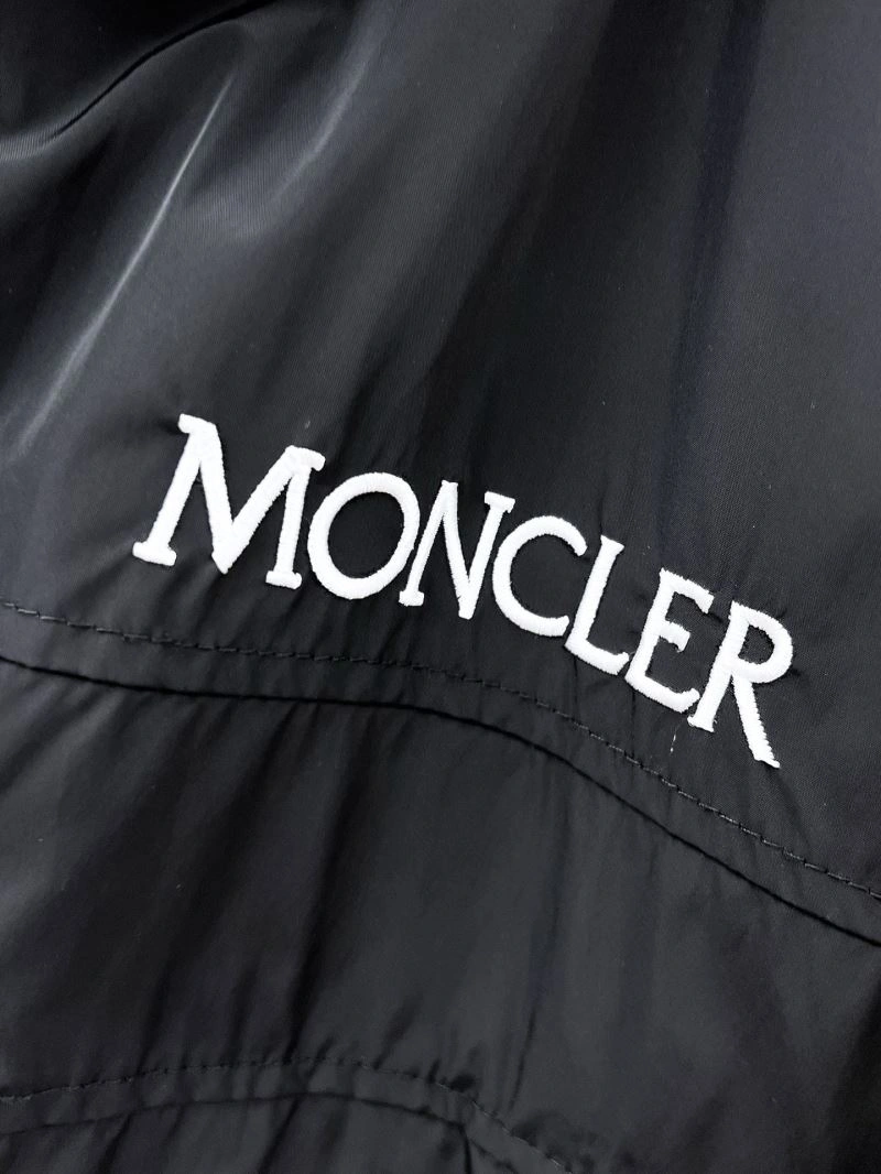 FashionForward Moncler Outwear 140228