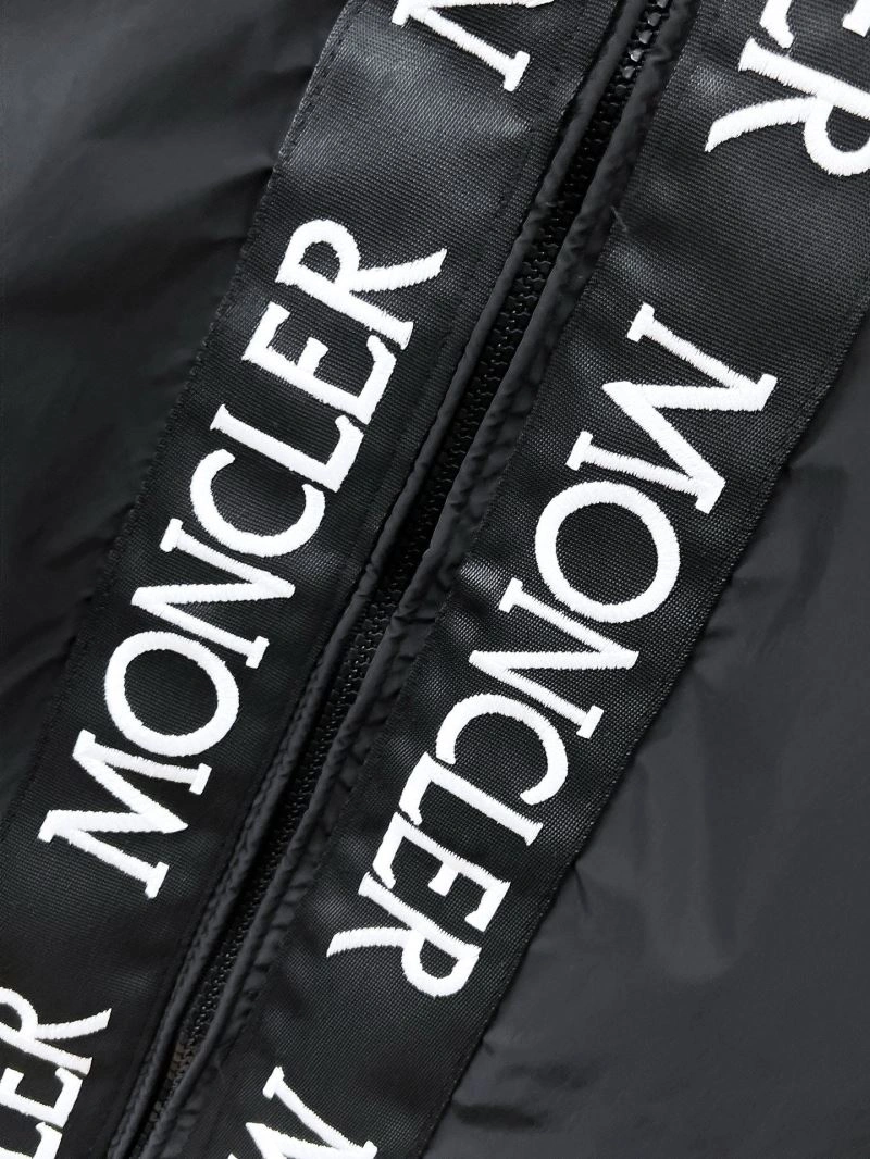 FashionForward Moncler Outwear 140228