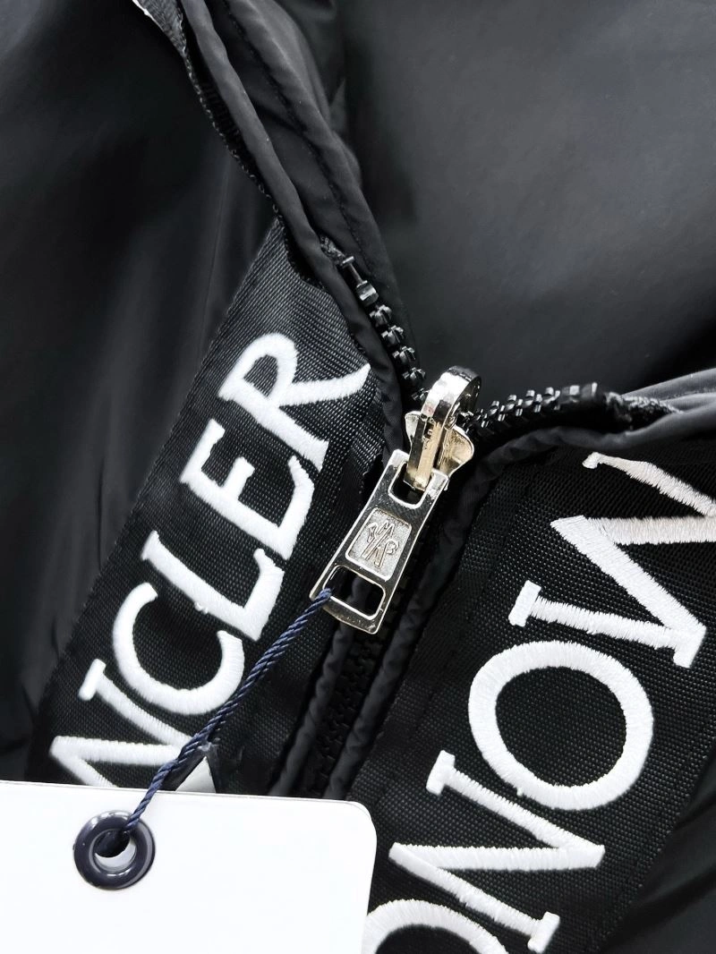FashionForward Moncler Outwear 140228