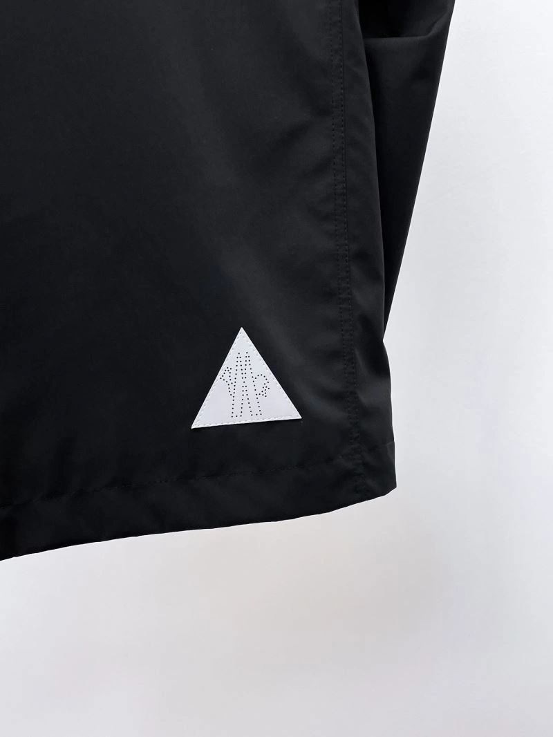 Moncler Outwear Trendsetting 140230