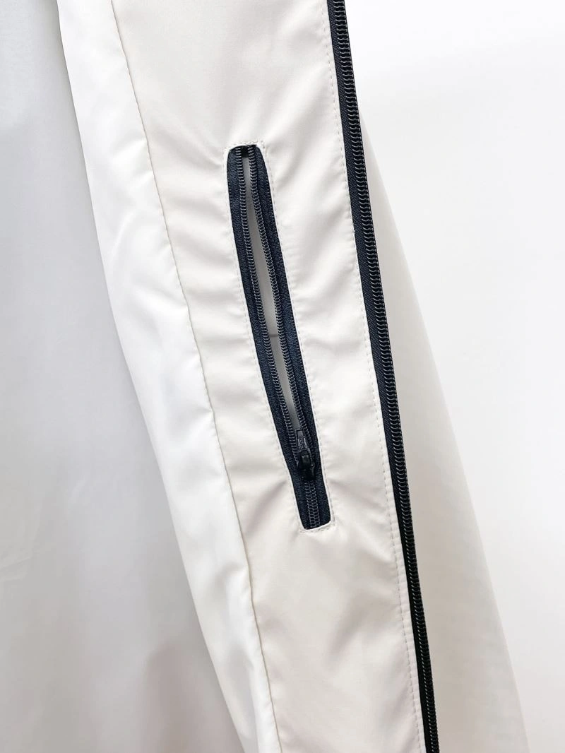 Moncler Outwear Durable 140229