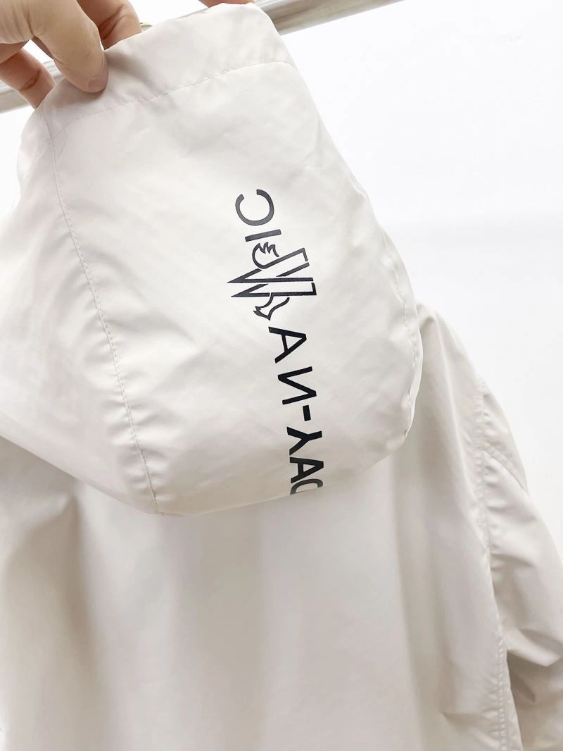 Moncler Outwear Durable 140229