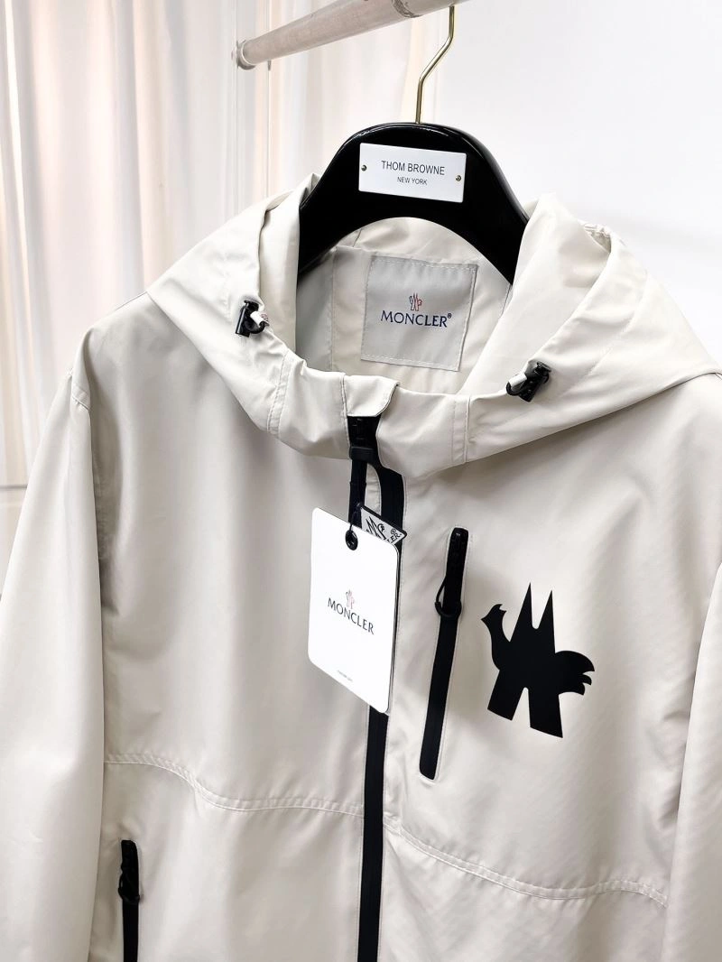 Moncler Outwear Durable 140229