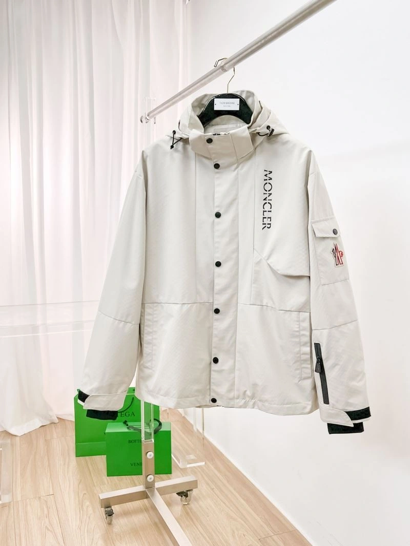 Minimalist Moncler Outwear 140224