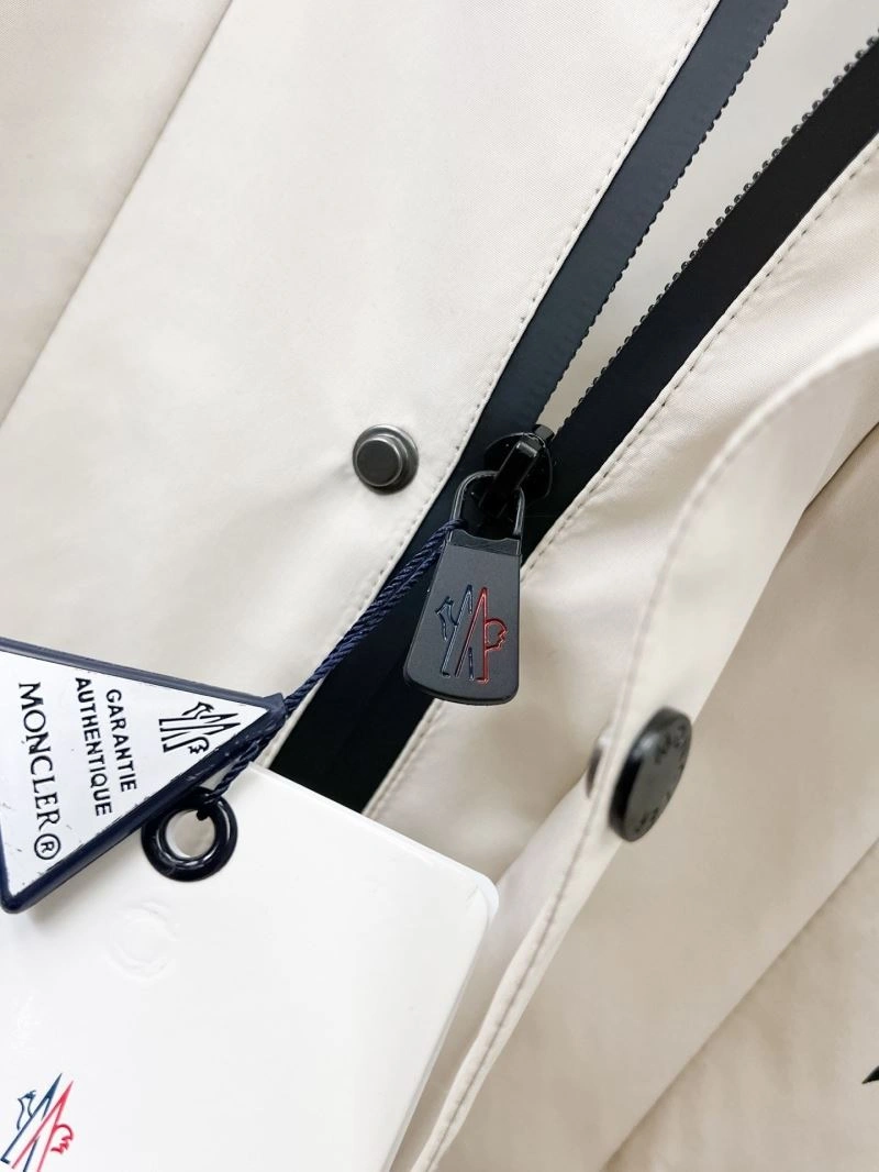 Minimalist Moncler Outwear 140224