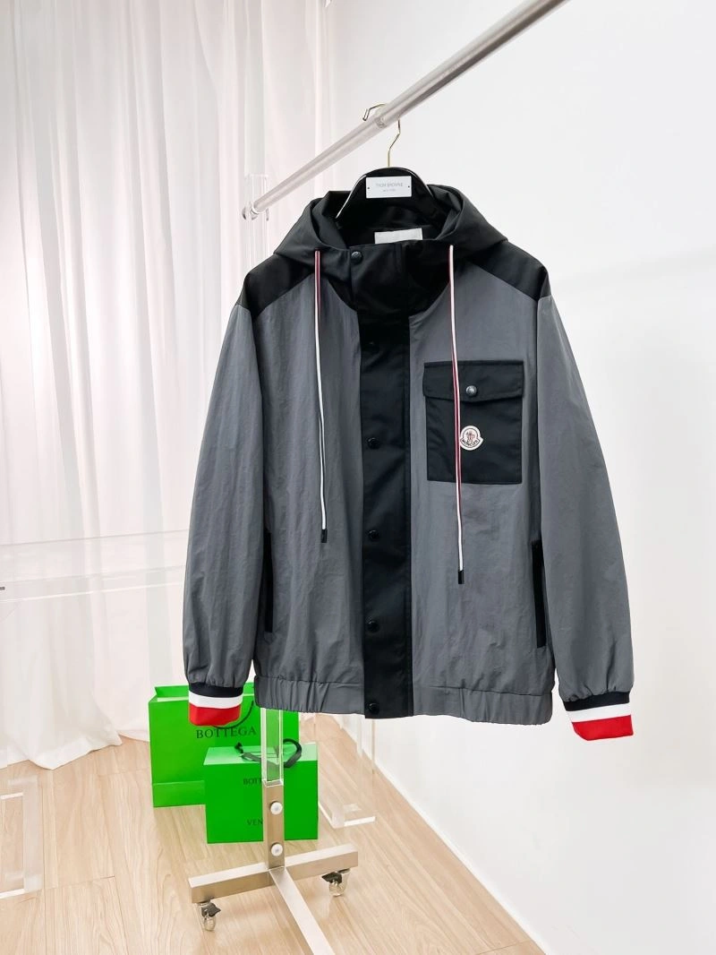 Moncler Outwear Practical 140223