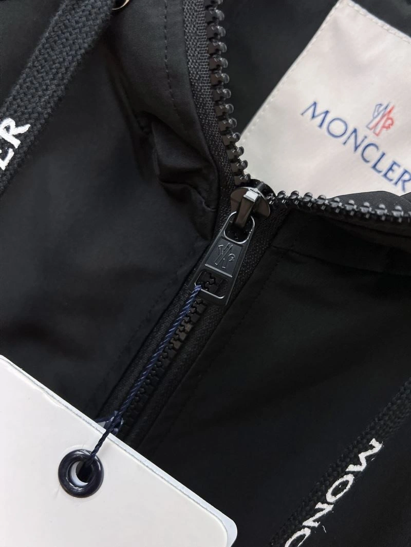 ComfortFit Moncler Outwear 140222