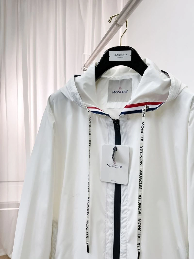 Moncler Outwear Popular 140211