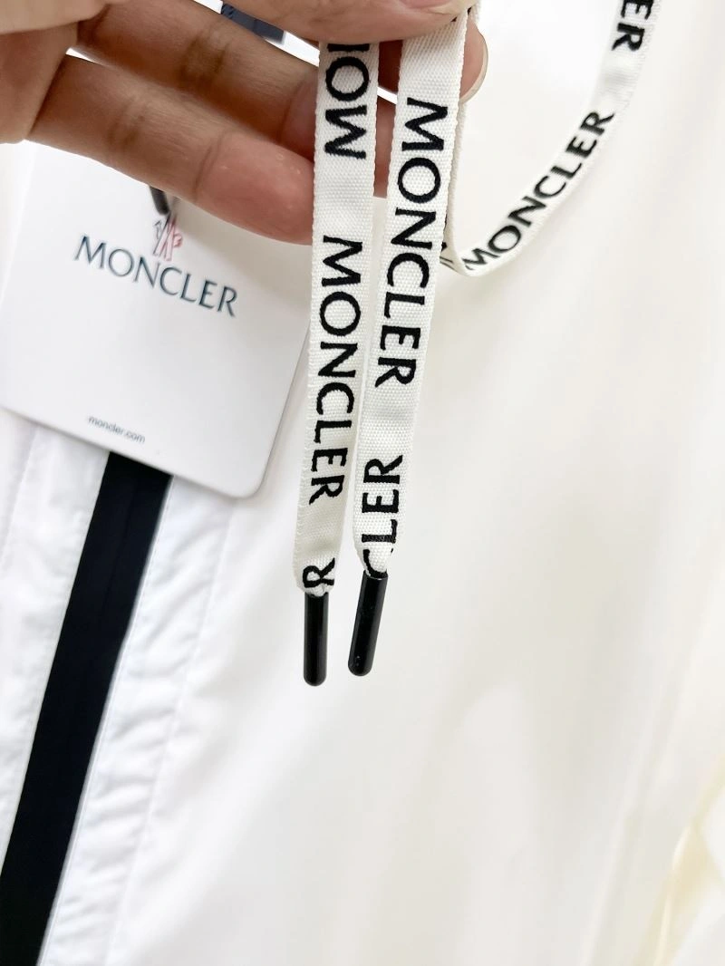 Moncler Outwear Popular 140211