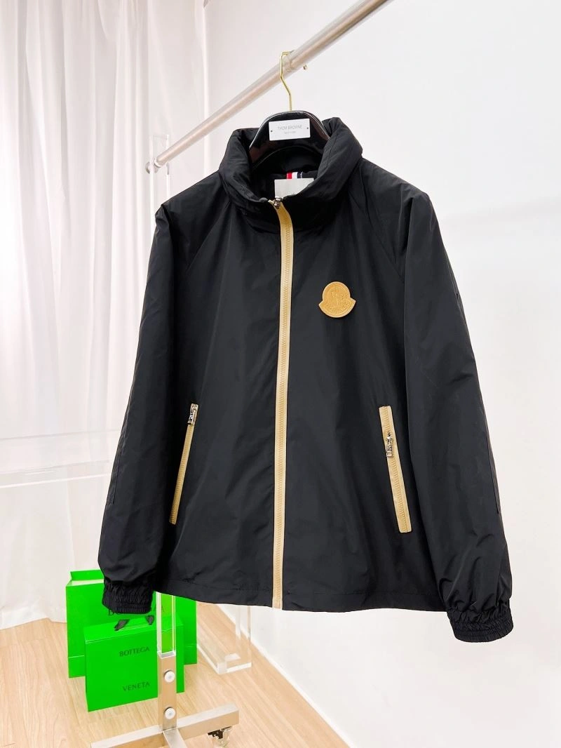 Cozy Moncler Outwear 140209