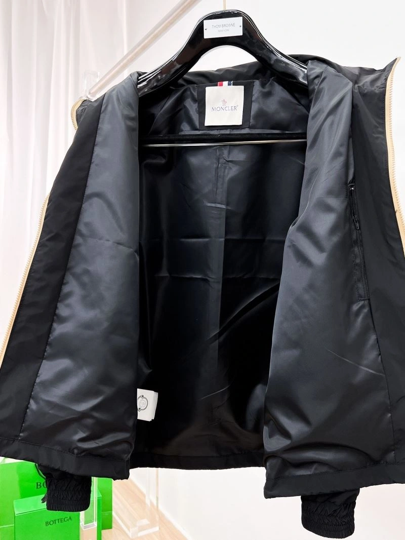 Cozy Moncler Outwear 140209