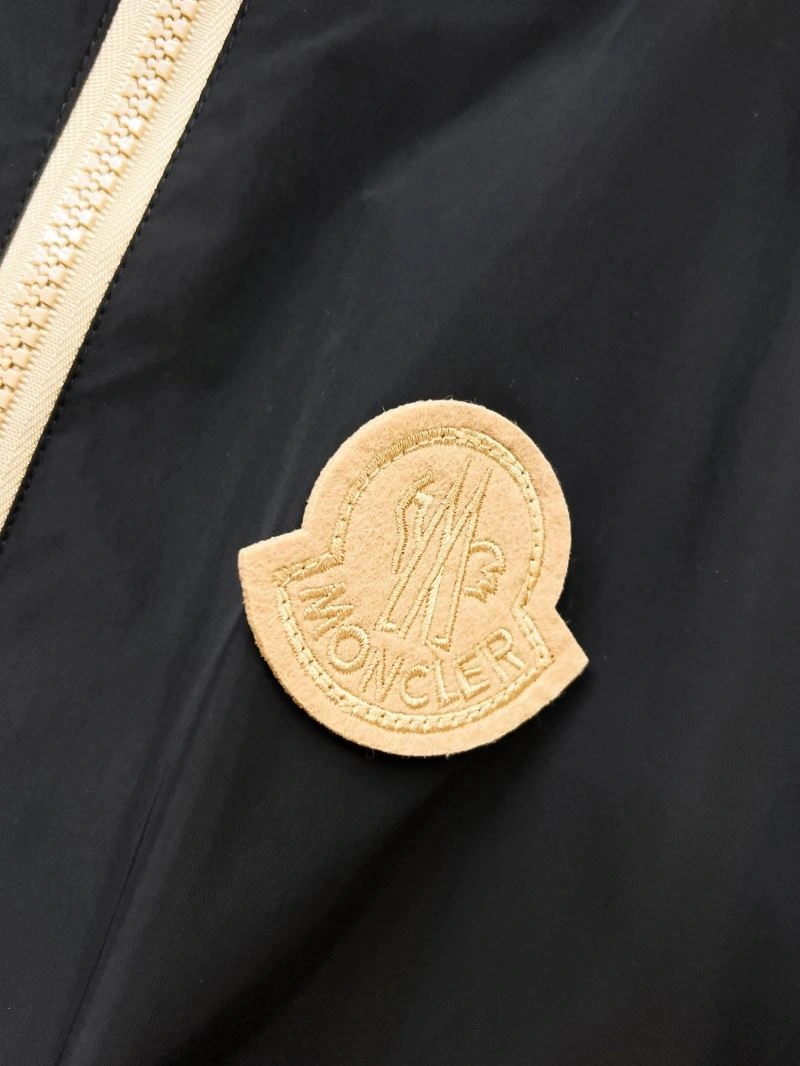Cozy Moncler Outwear 140209