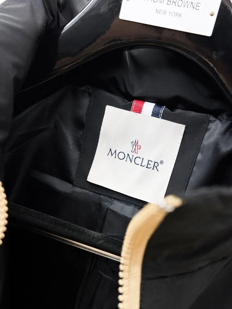 Cozy Moncler Outwear 140209