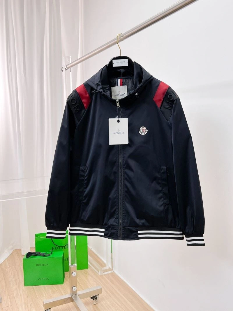 Moncler Outwear Effortless 140207