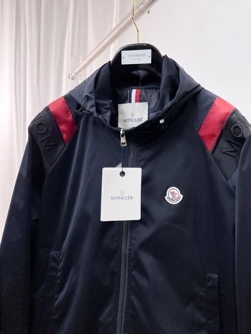 Moncler Outwear Effortless 140207