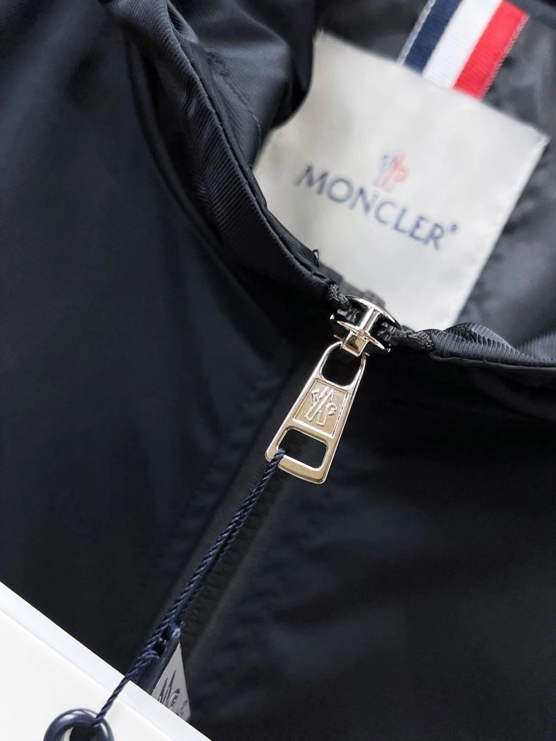 Moncler Outwear Effortless 140207
