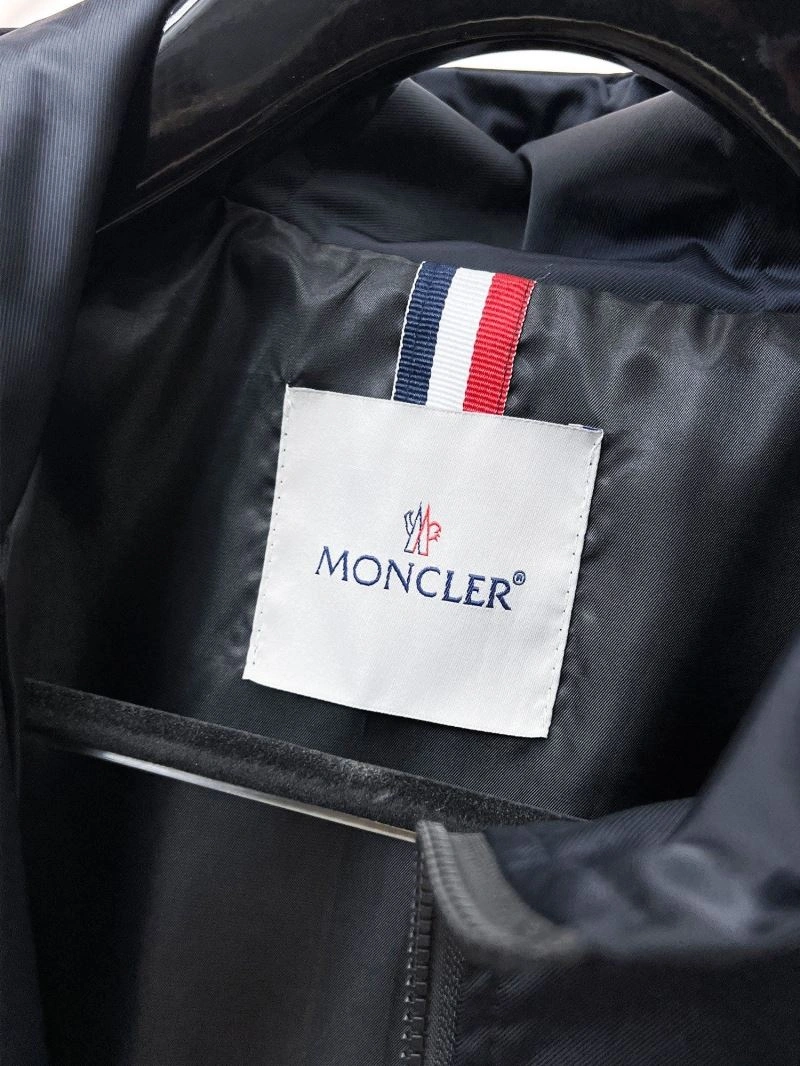 Moncler Outwear Effortless 140207