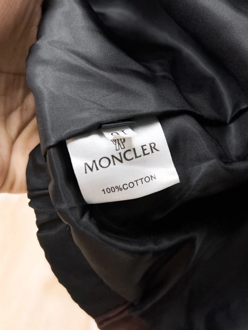 Reliable Moncler Outwear 140220