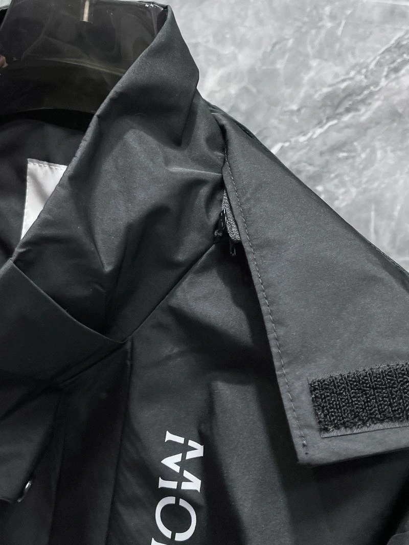 Seasonal Moncler Outwear 140213