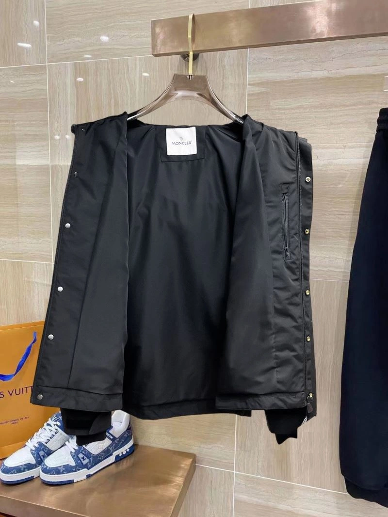 Seasonal Moncler Outwear 140213