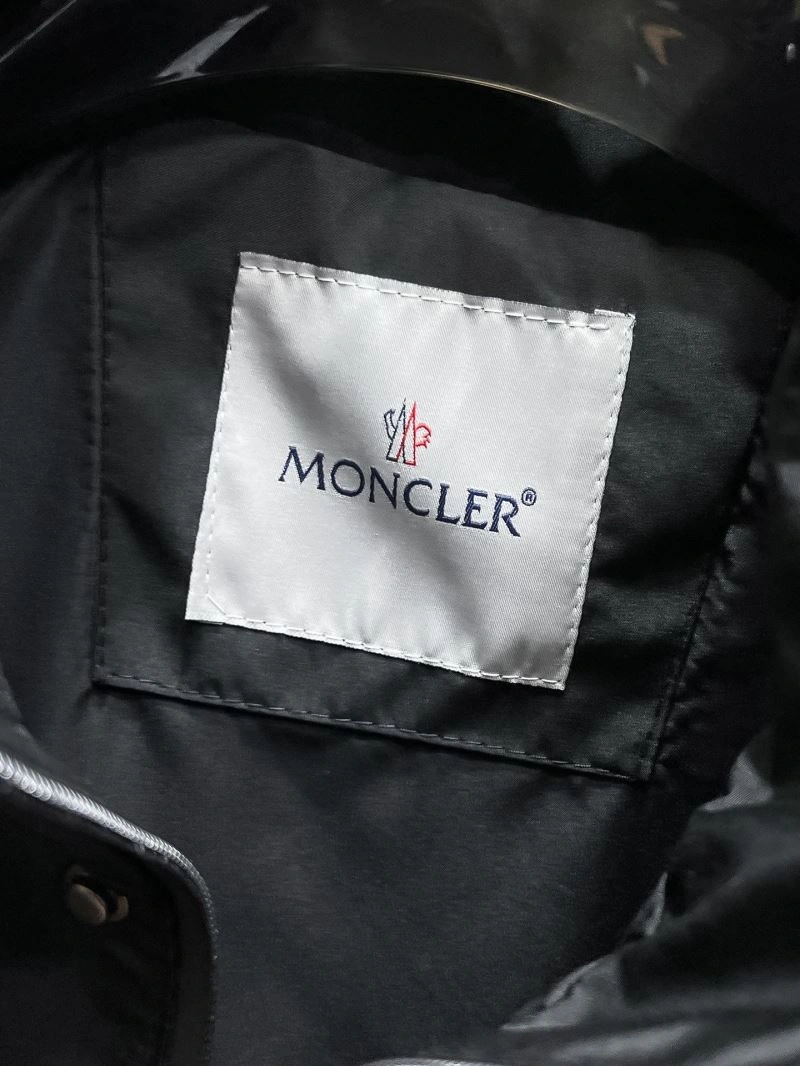 Seasonal Moncler Outwear 140213