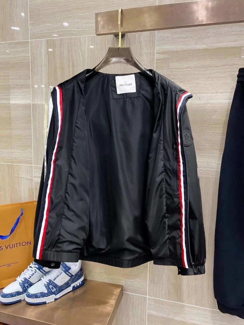 Moncler Outwear Modern 140204