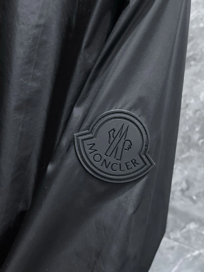 Moncler Outwear Modern 140204