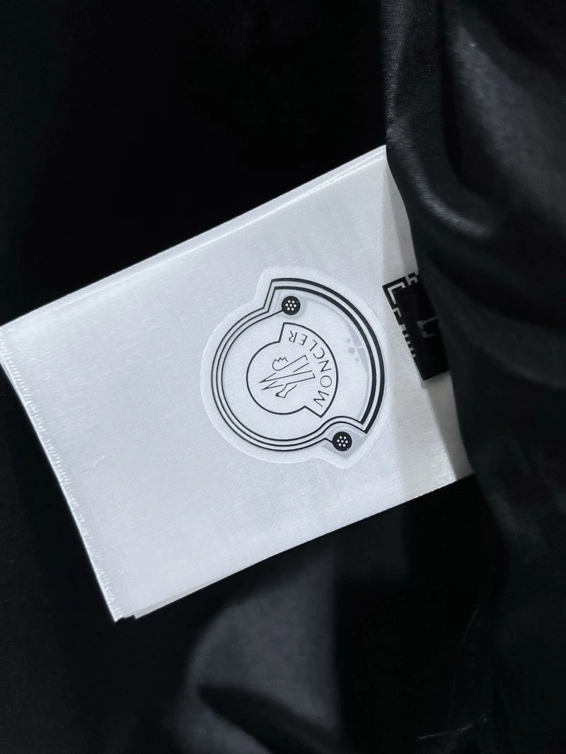 Moncler Outwear Modern 140204