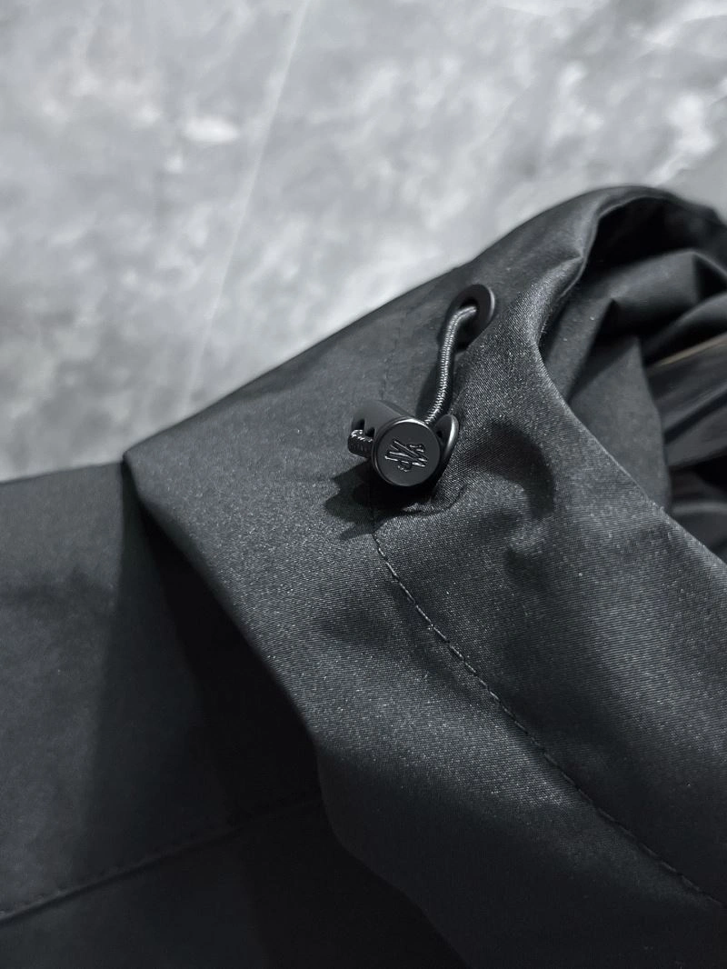 Moncler Outwear Tailored 140212