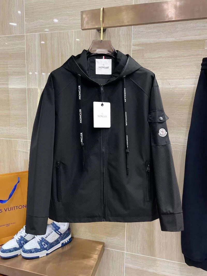 Moncler Outwear TravelReady 140225