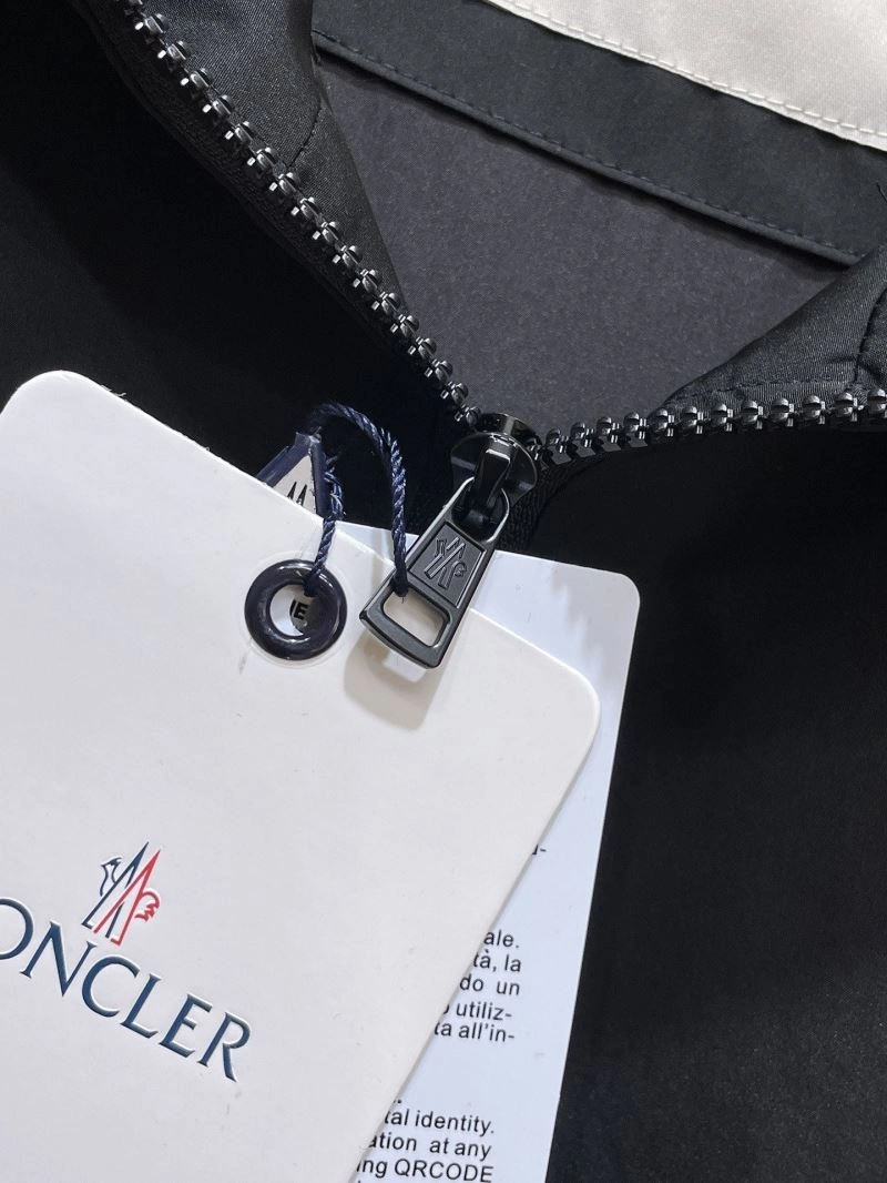 Moncler Outwear TravelReady 140225