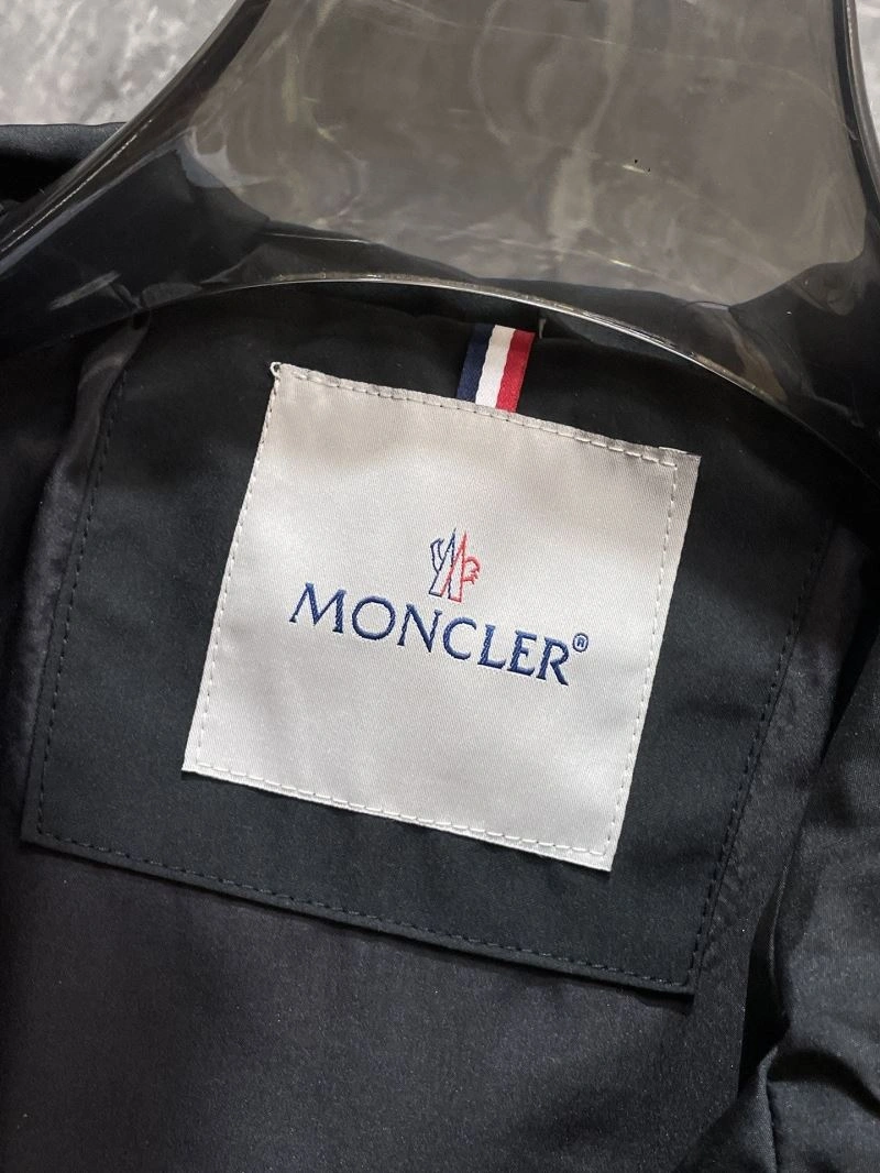 Moncler Outwear TravelReady 140225