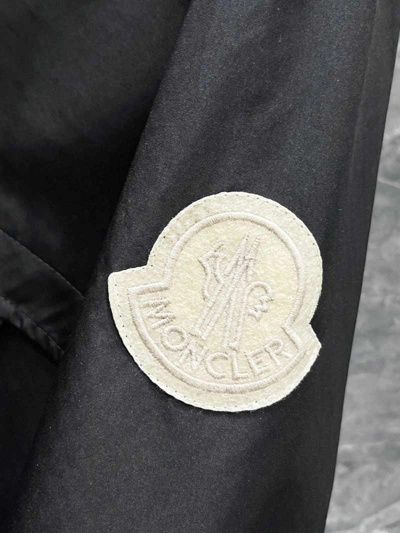 Classic Moncler Outwear 140210
