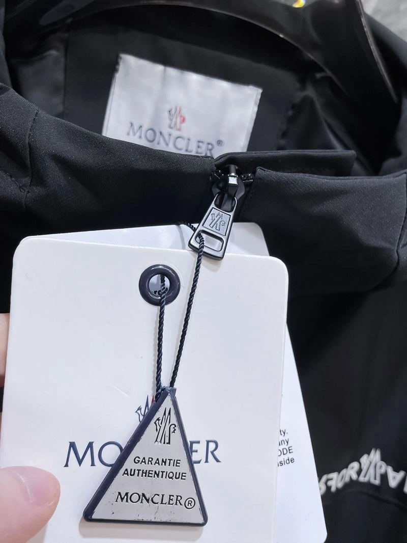 Moncler Outwear MultiPurpose 140193