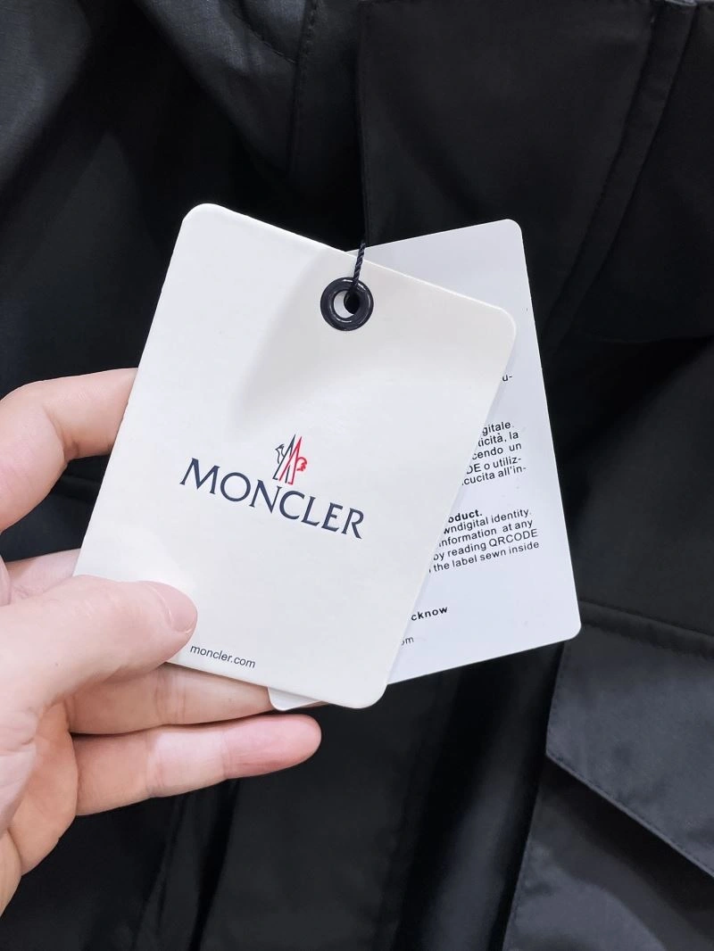 Effortless Moncler Outwear 140201