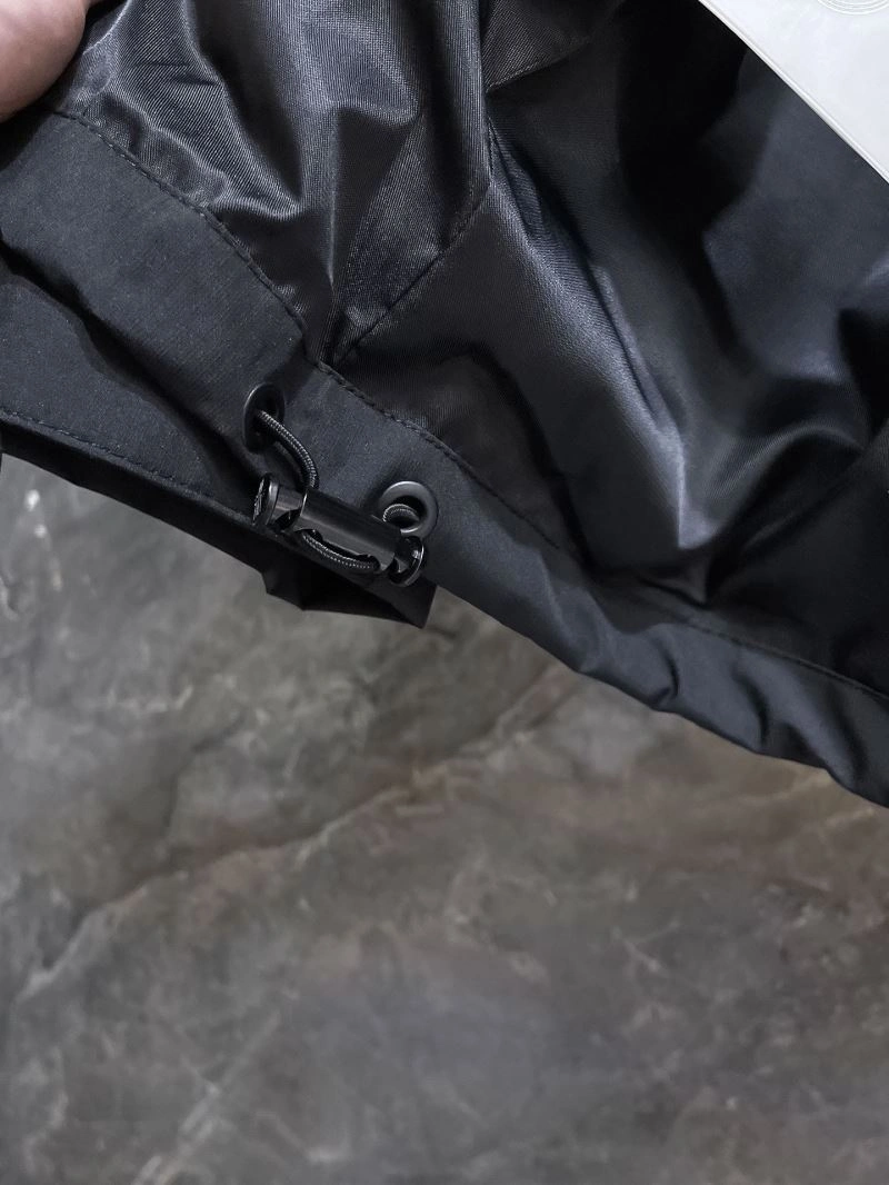 Effortless Moncler Outwear 140201