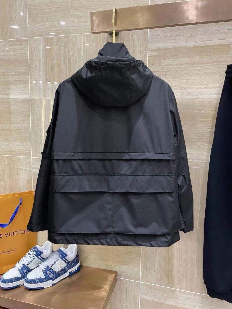 Effortless Moncler Outwear 140201