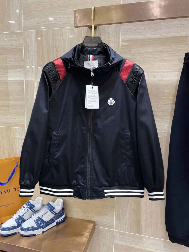 Fashionable Moncler Outwear 140196