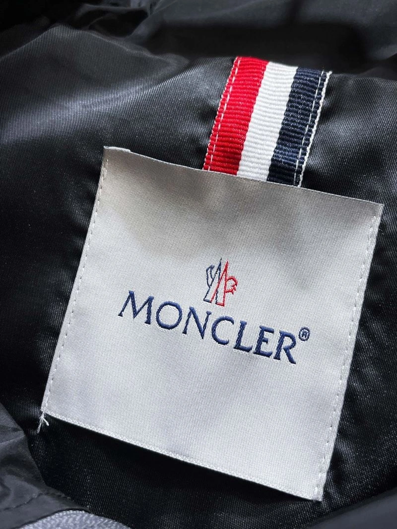 Moncler Outwear Functional 140197