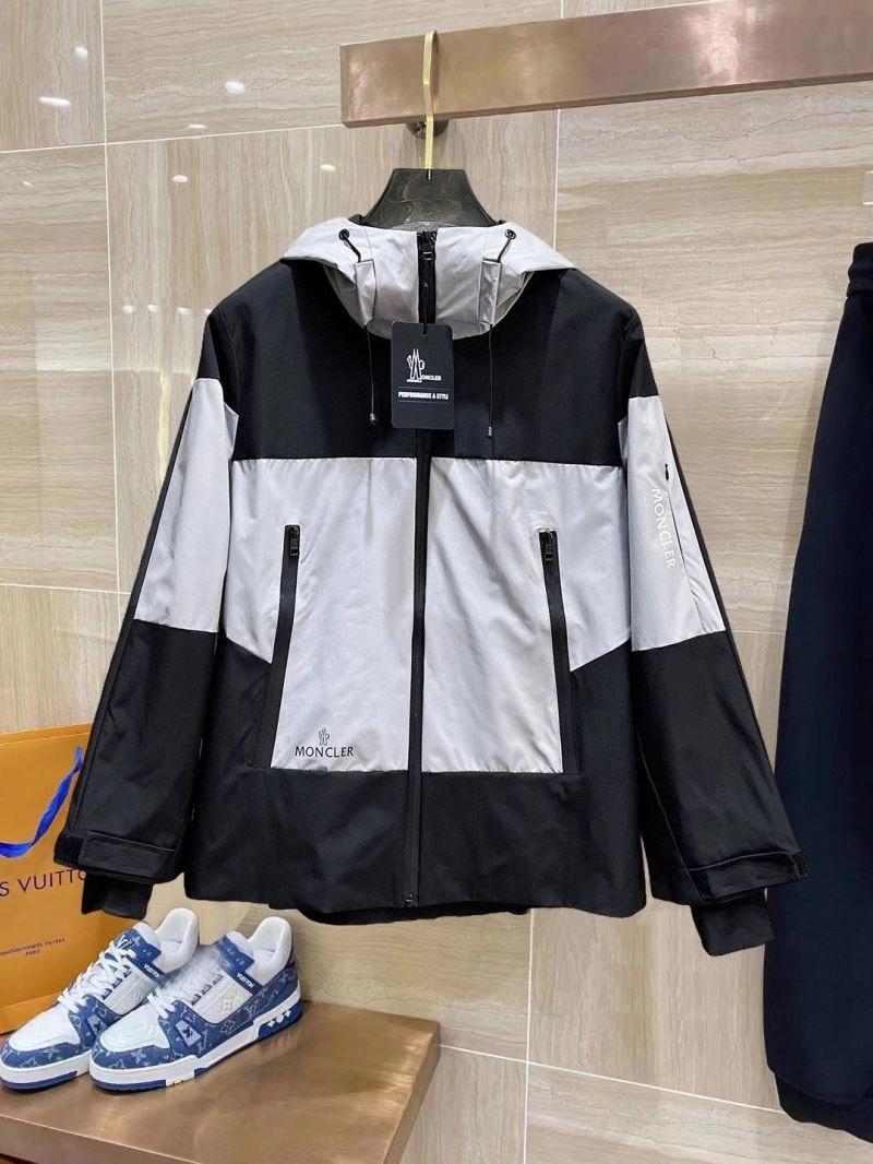 Moncler Outwear Thermal 140198