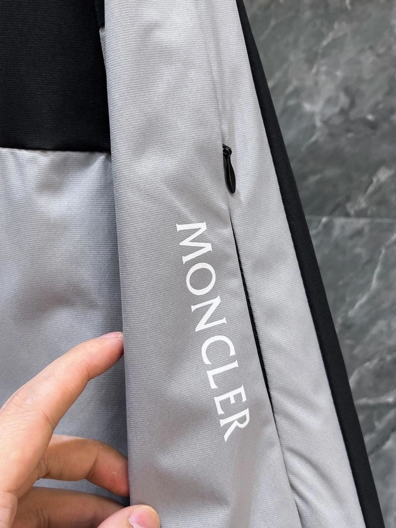 Moncler Outwear Thermal 140198