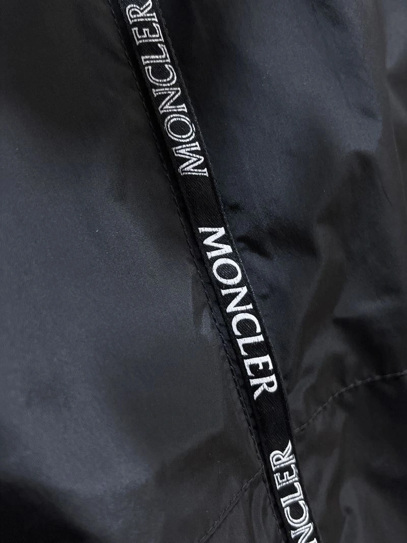 Moncler Outwear Contemporary 140206
