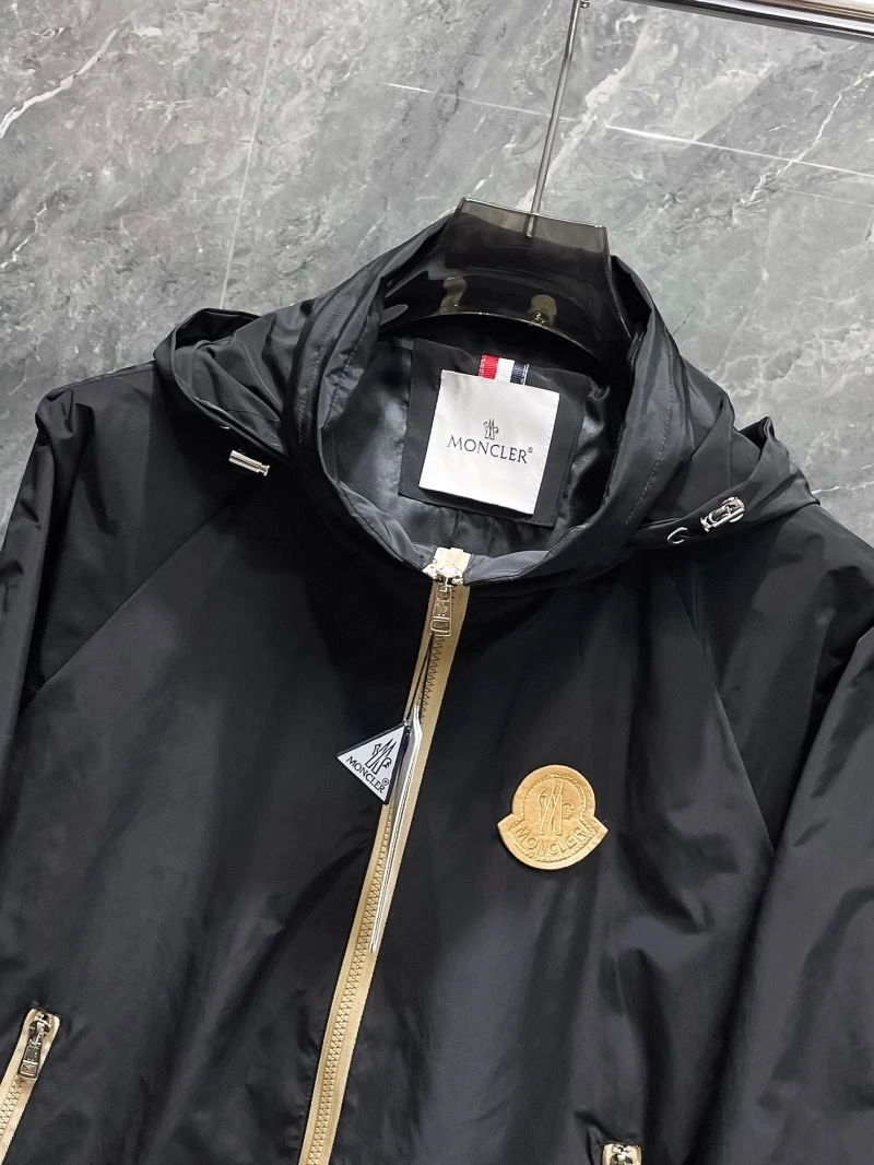 Moncler Outwear Effortless 140195