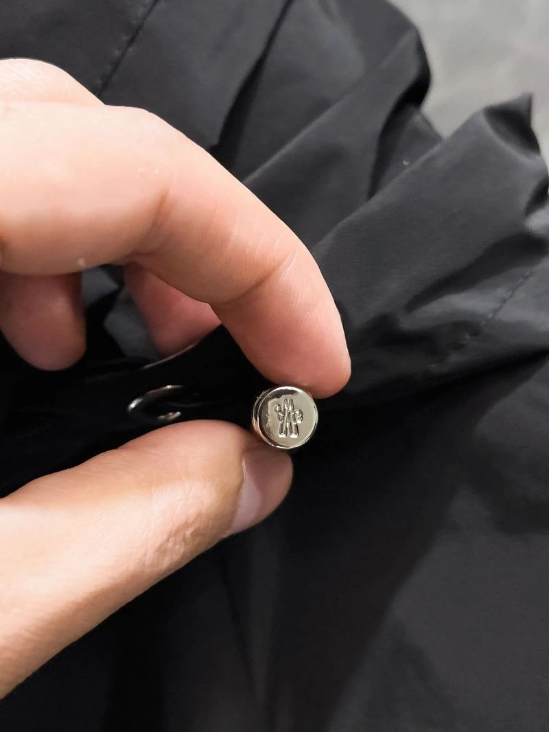Moncler Outwear Effortless 140195