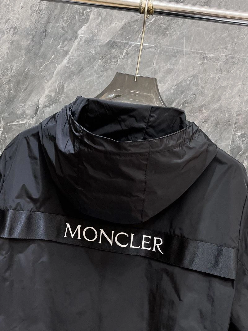 Moncler Outwear Comfortable 140190