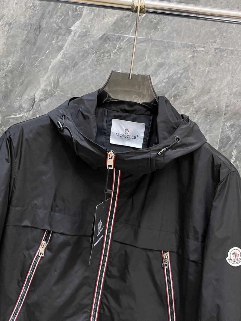 Moncler Outwear Comfortable 140190