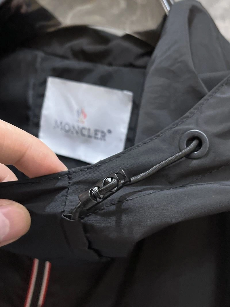 Moncler Outwear Comfortable 140190