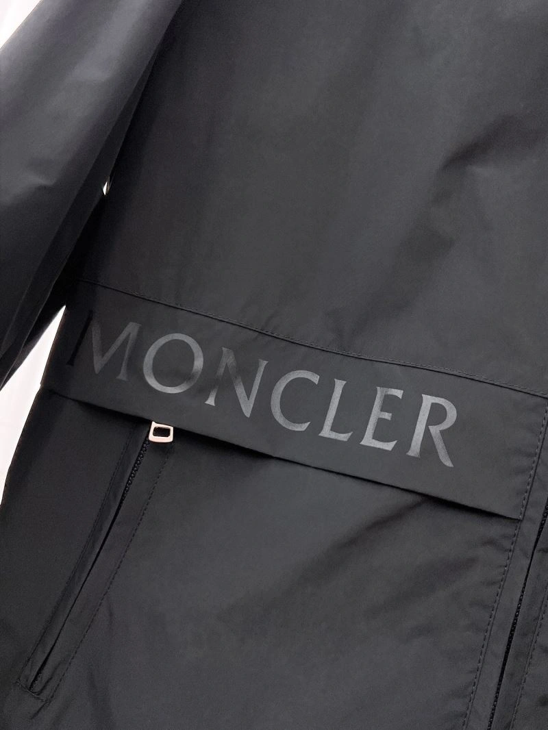 Moncler Outwear Thermal 140189
