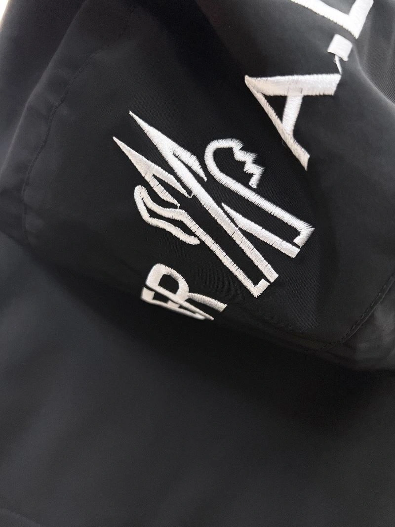 TimelessDesign Moncler Outwear 140185