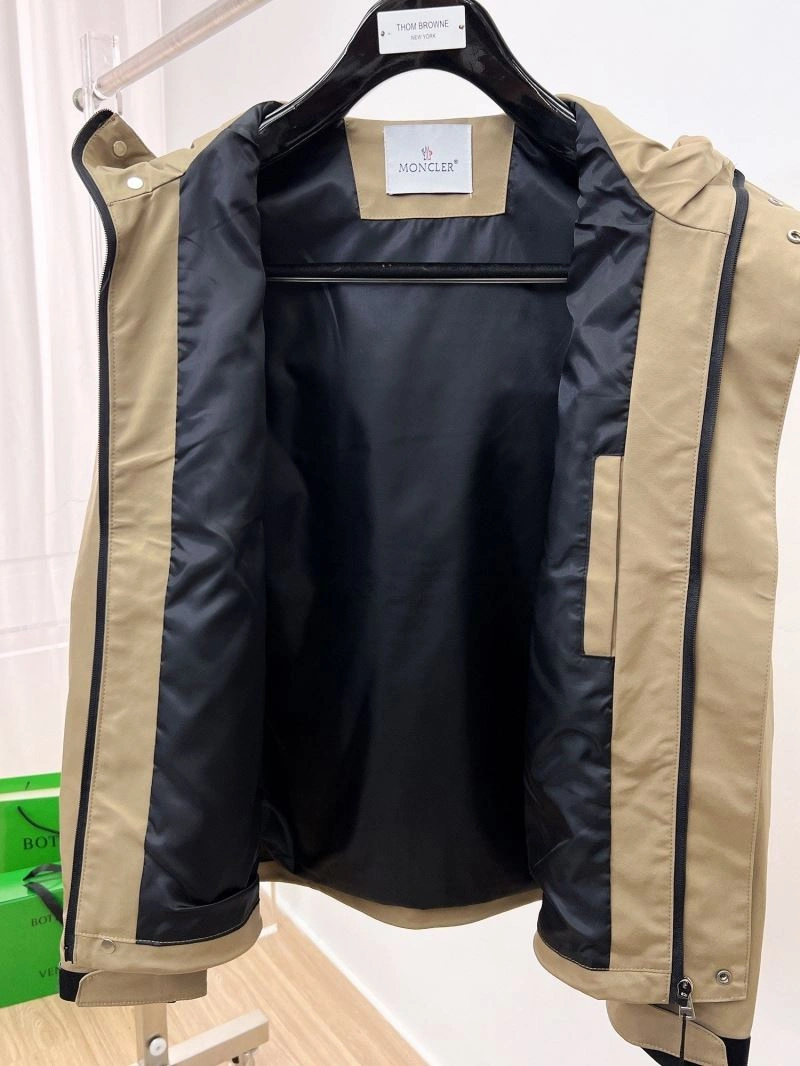 Thermal Moncler Outwear 140187